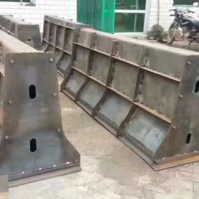水泥隔离墩模具价格-马路隔离墩模具加工