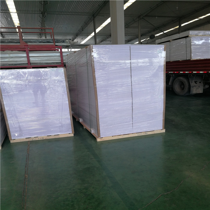 白色PVC橱柜浴室柜用板 密度0.50.55PVC发泡板