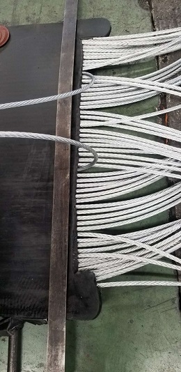 耐热钢丝绳芯输送带   耐高温钢丝绳提升带  钢丝绳皮带