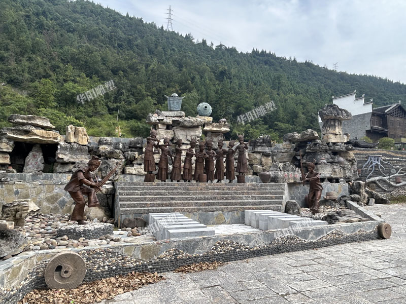 华阳雕塑 重庆广场群雕定制 重庆旅游IP创意设计