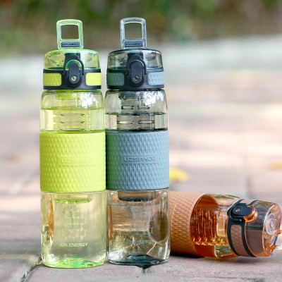 优之UZSPACE水杯学生tritan耐高温弹盖塑料杯带茶隔