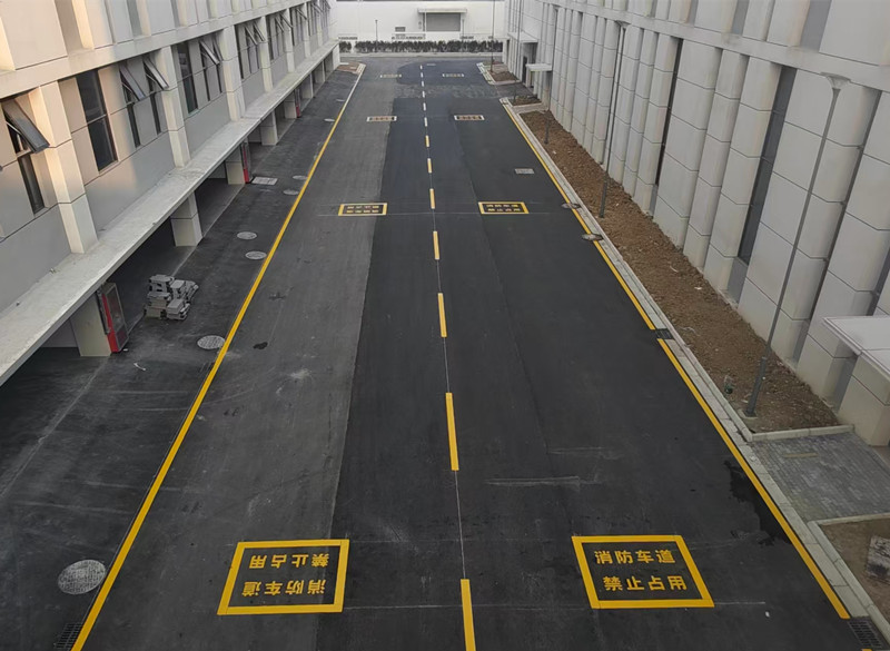 昆山花桥镇厂区交通标线、厂区车道导向箭头画线