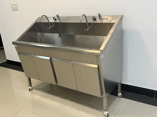 不锈钢洗手池 多人位消毒池