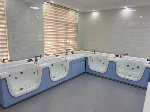 婴儿洗浴设备 一体式防腐防潮 可定制生产