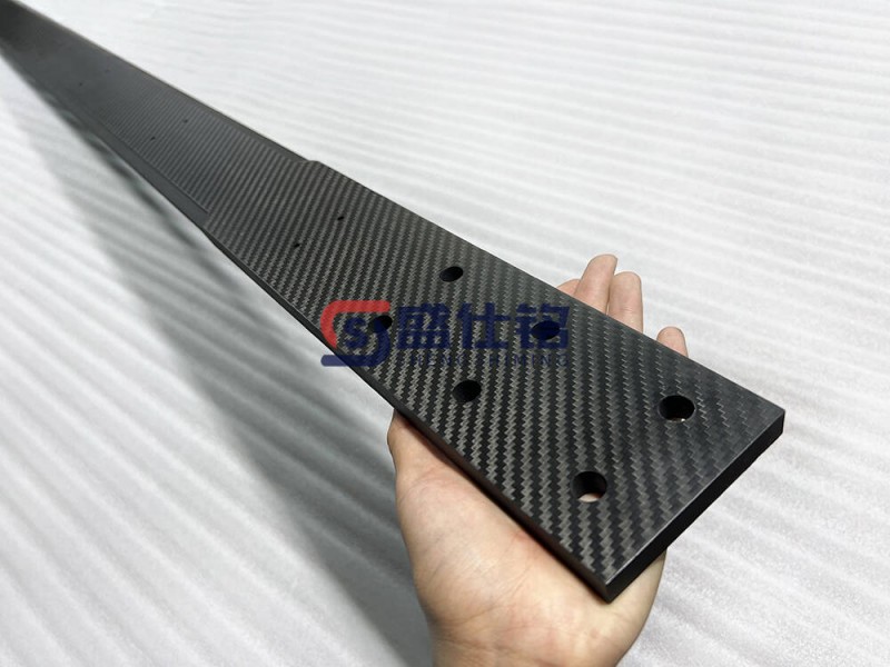 3K 碳纤维板 高强度碳纤板材 CNC 打孔切割定制